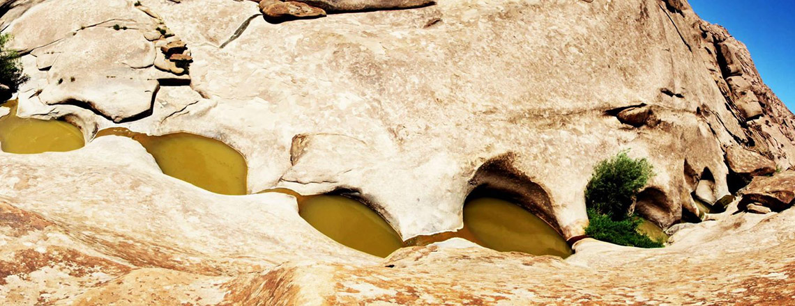 Ээж хайрхан